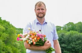 INSPIRING BLOOMS