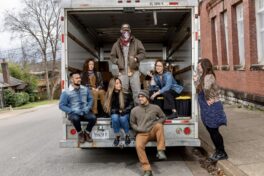 PEOPLE LOVING NASHVILLE